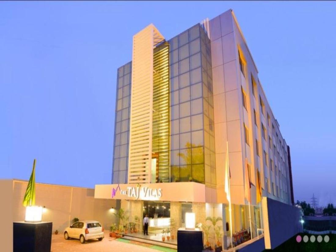 Taj Vilas